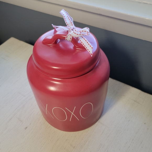 ⭐️Rae Dunn XOXO Large Canister ⭐️NEW⭐️ - Picture 4 of 5